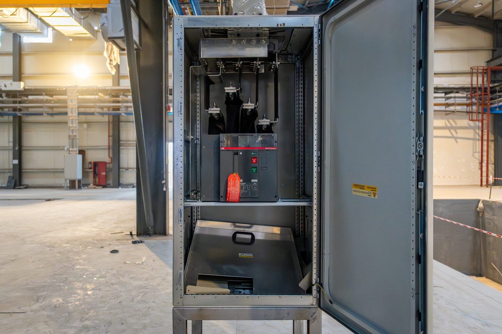 Motor control centre and LV switchgear